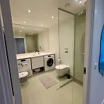 New, Spacious, Exclusive In Cph 아파트 *