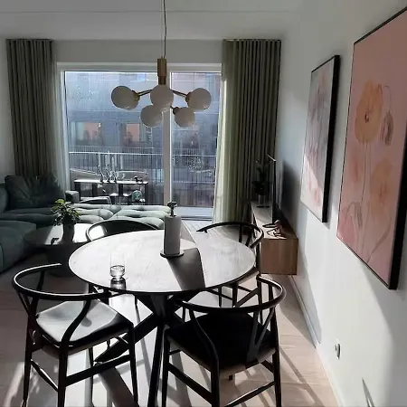 New, Spacious, Exclusive In Cph 아파트 *